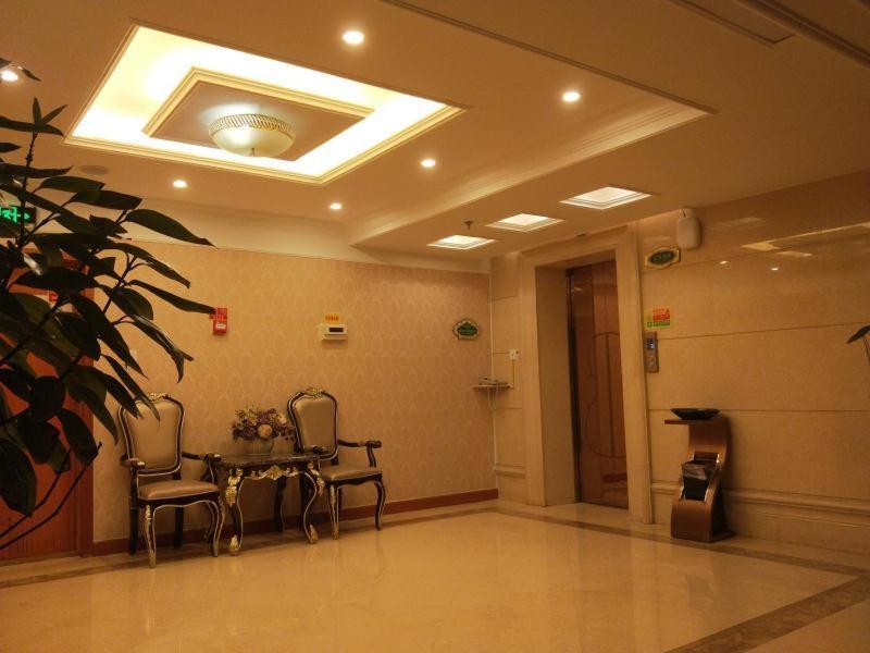 Vienna Hotel Xinjiang Yining Shanghai City Exterior photo